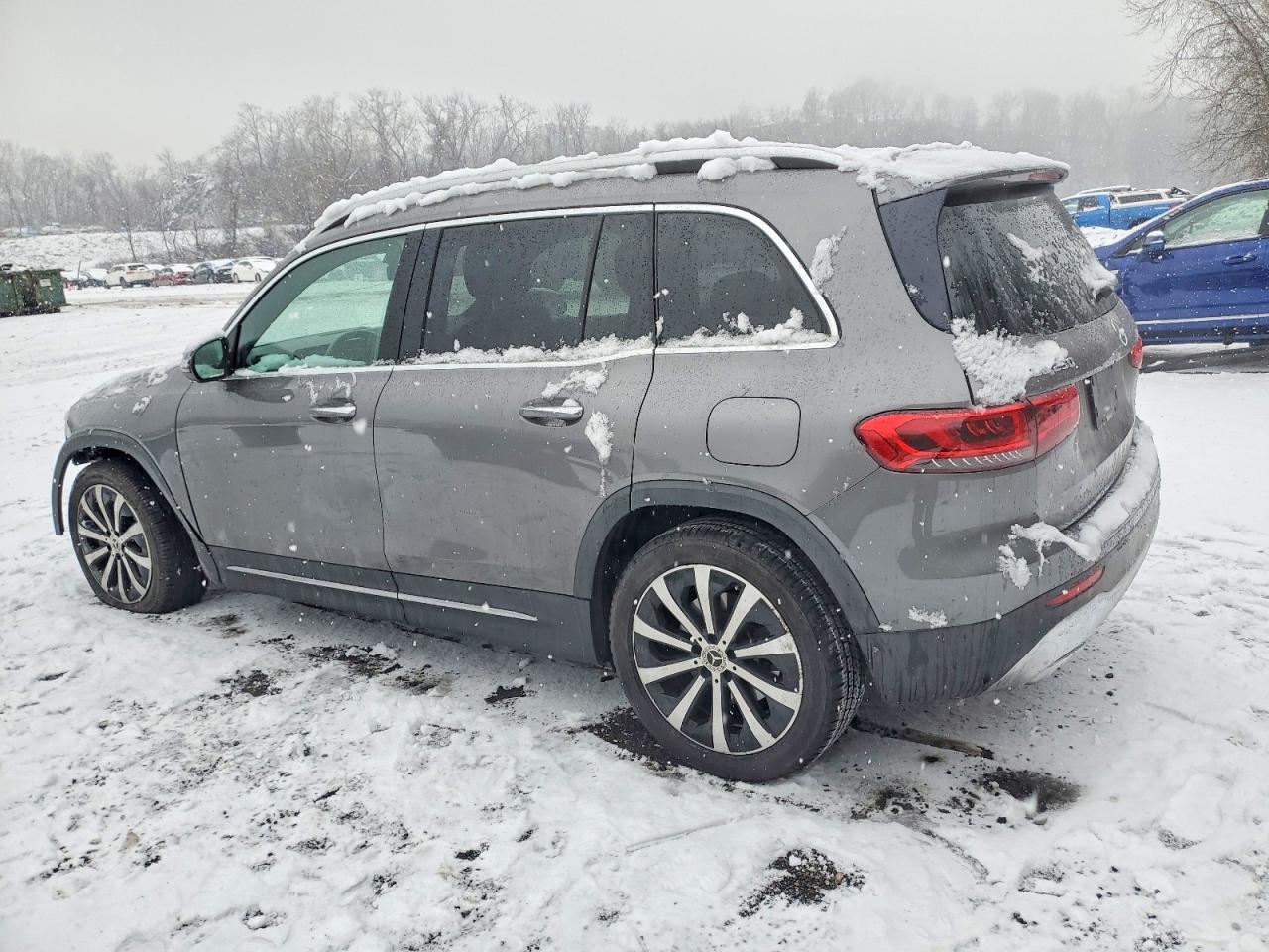 2021 MERCEDES-BENZ GLB 250 photo 2