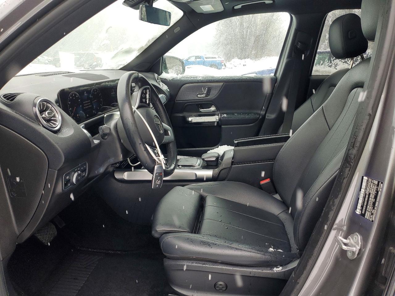 2021 MERCEDES-BENZ GLB 250 photo 7