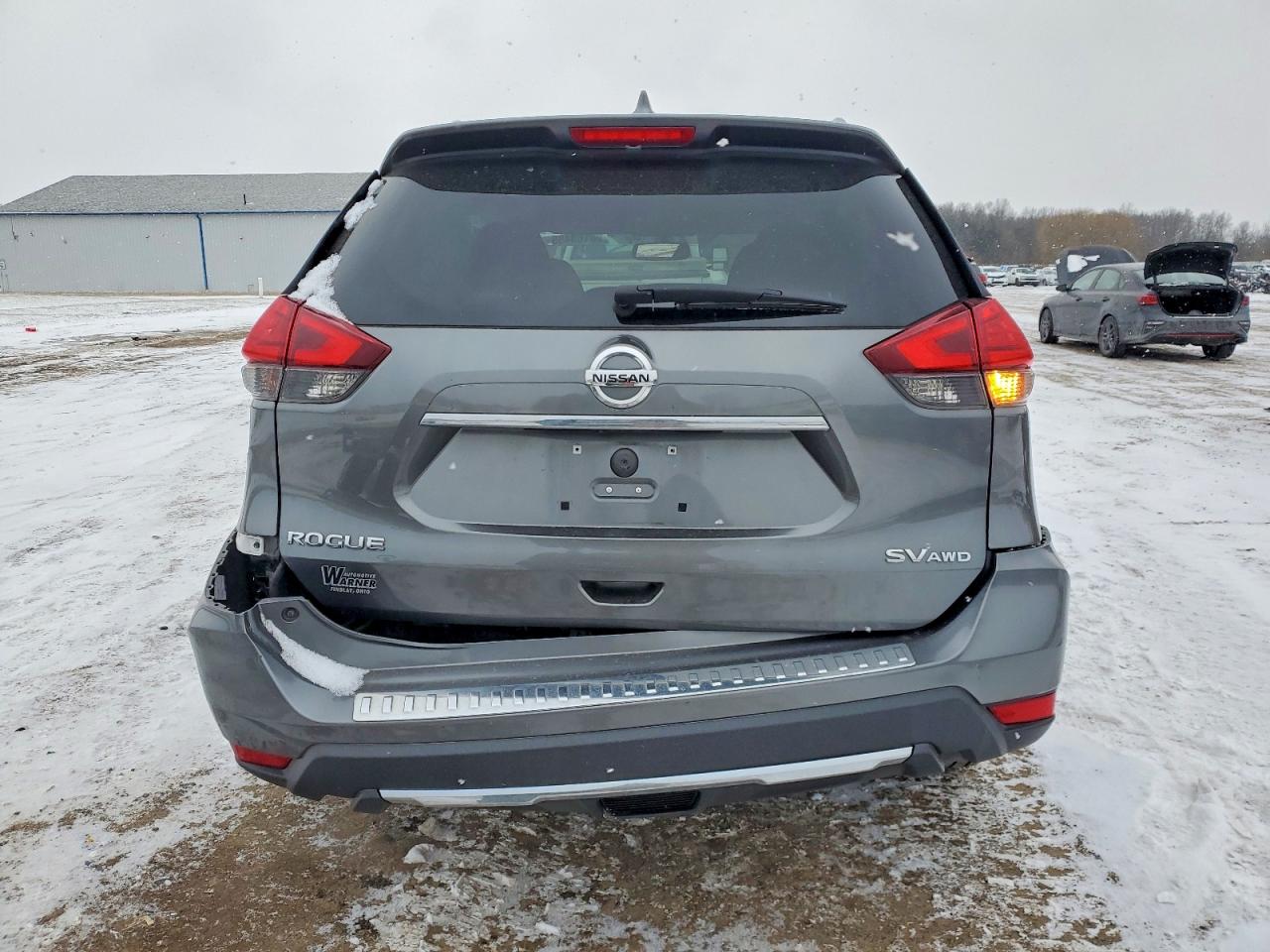 2017 NISSAN ROGUE SV photo 6
