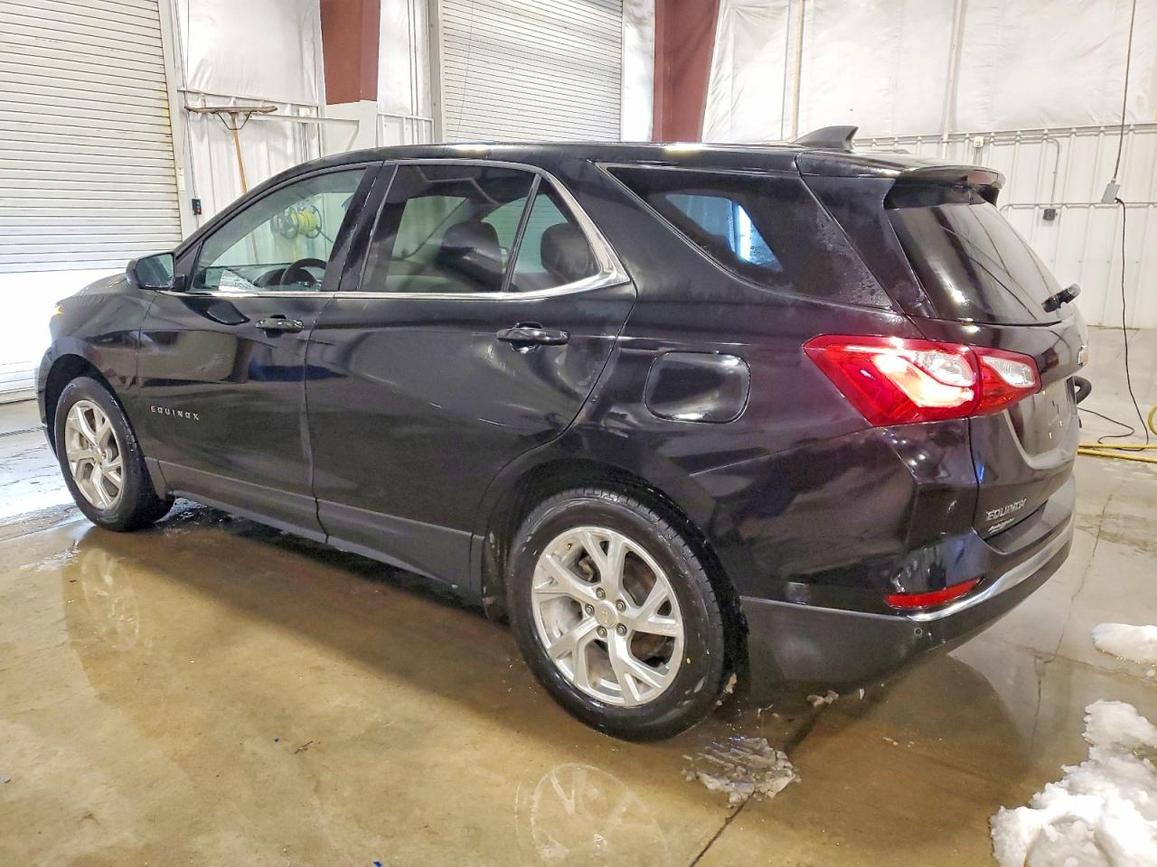 2020 CHEVROLET EQUINOX LT photo 2