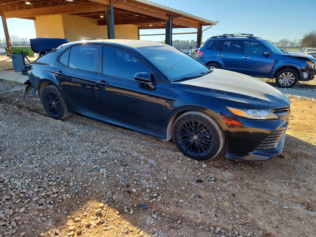 2020 TOYOTA CAMRY LE photo 4