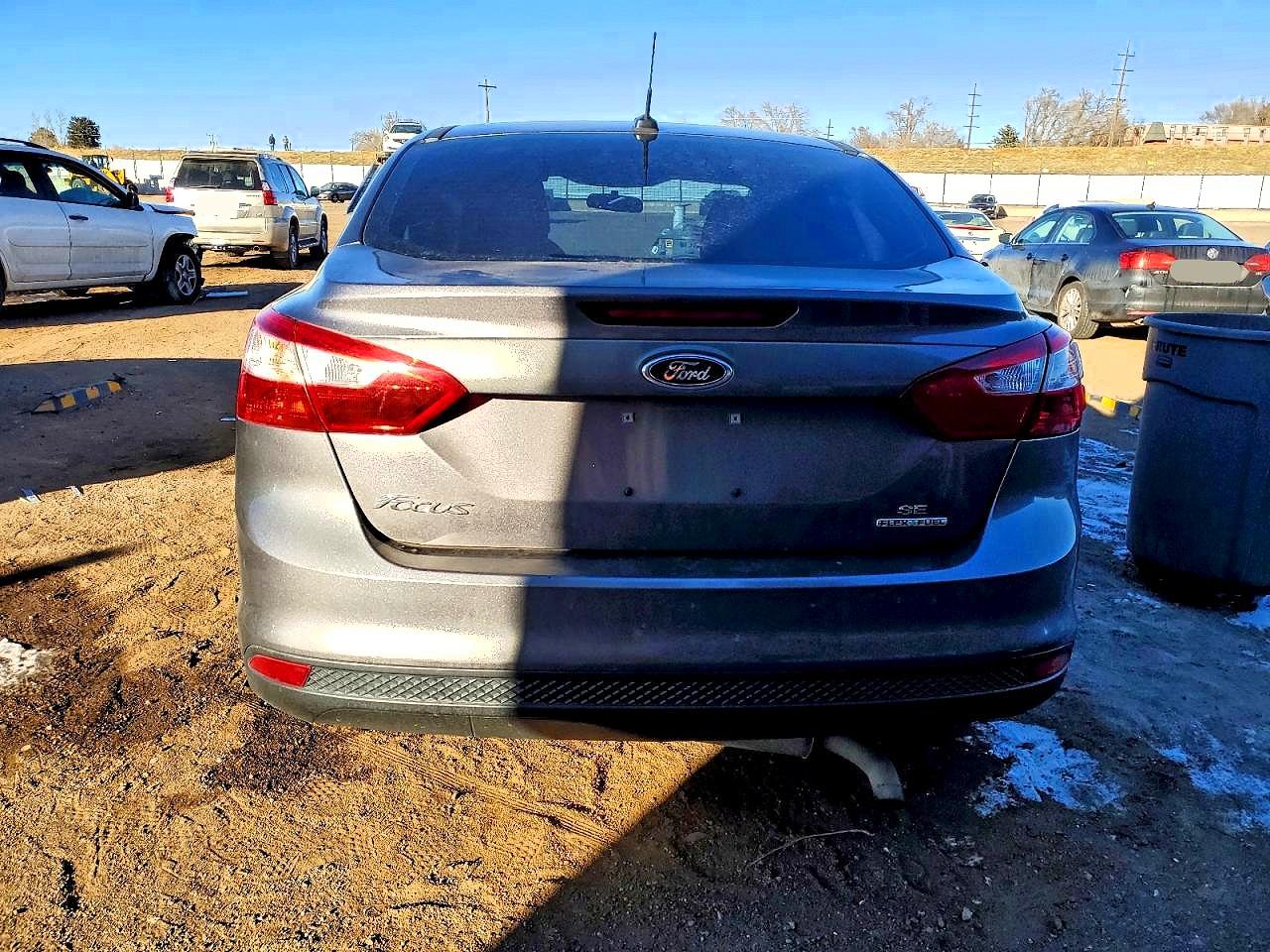 2014 FORD FOCUS SE photo 6