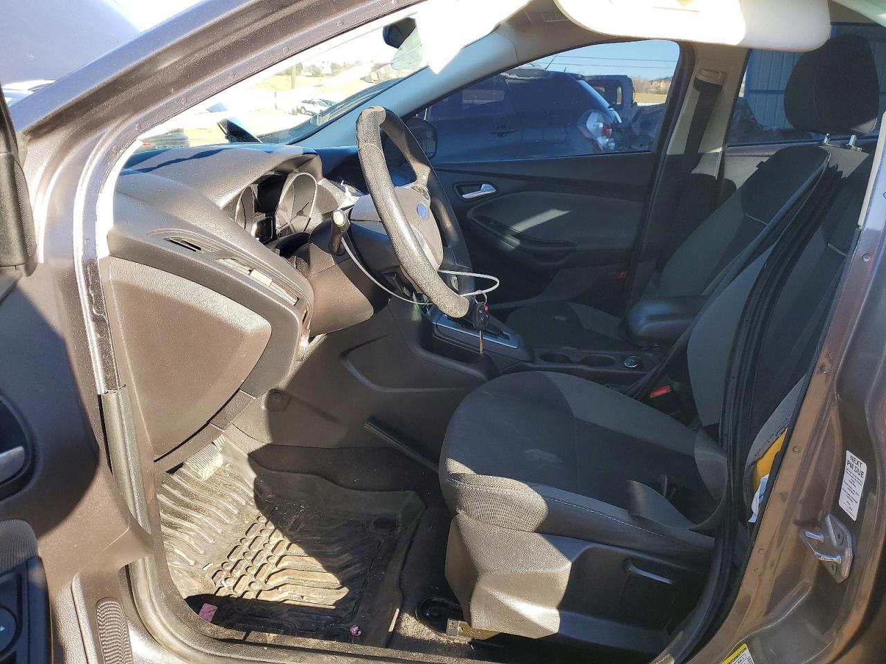 2014 FORD FOCUS SE photo 7