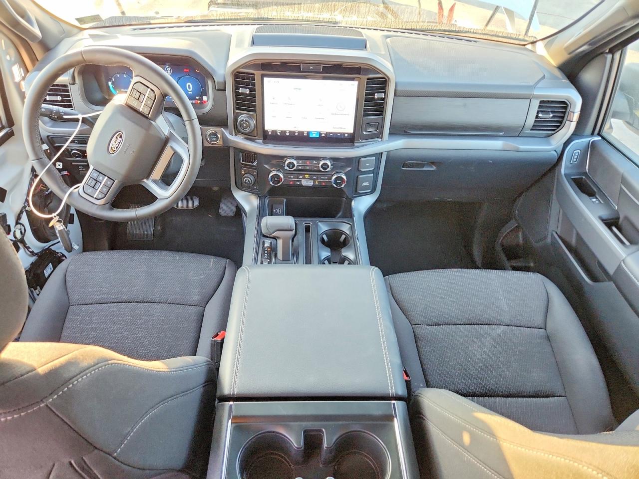 2025 FORD F150 XLT photo 8