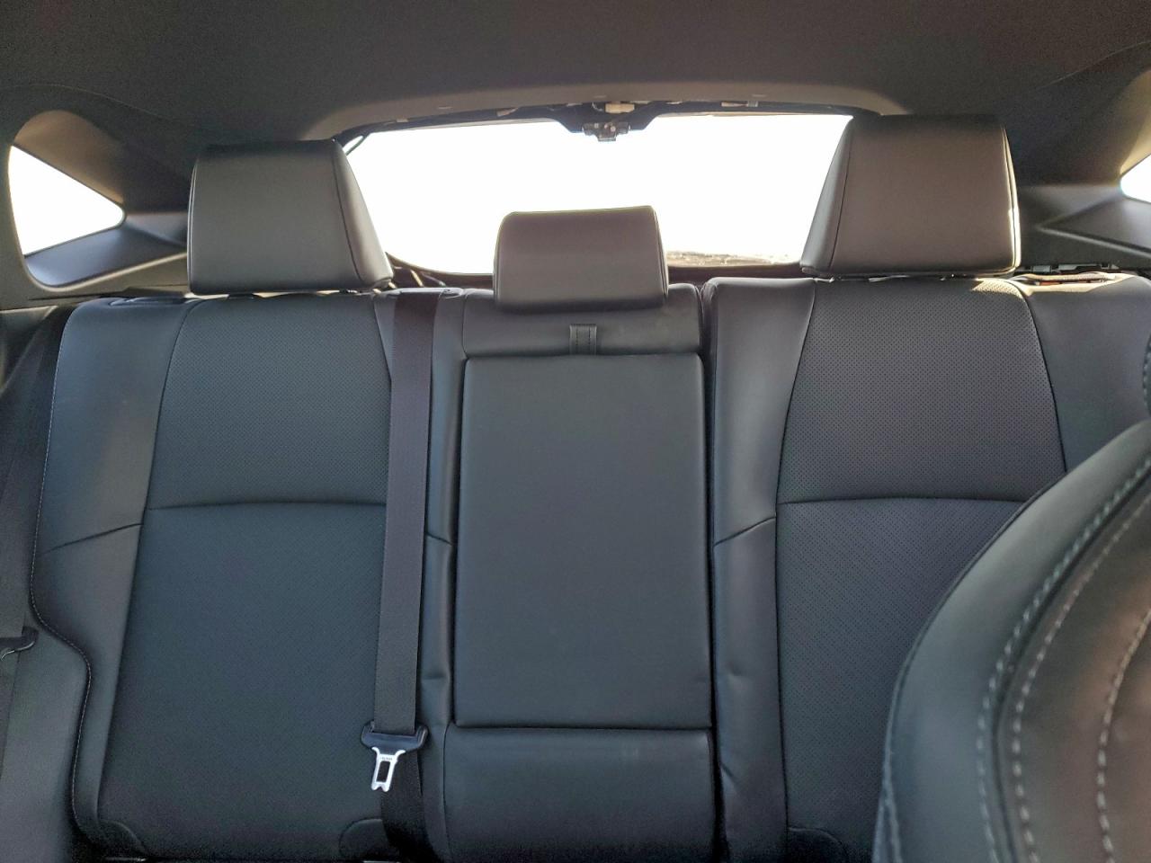 2023 TOYOTA VENZA LE photo 10