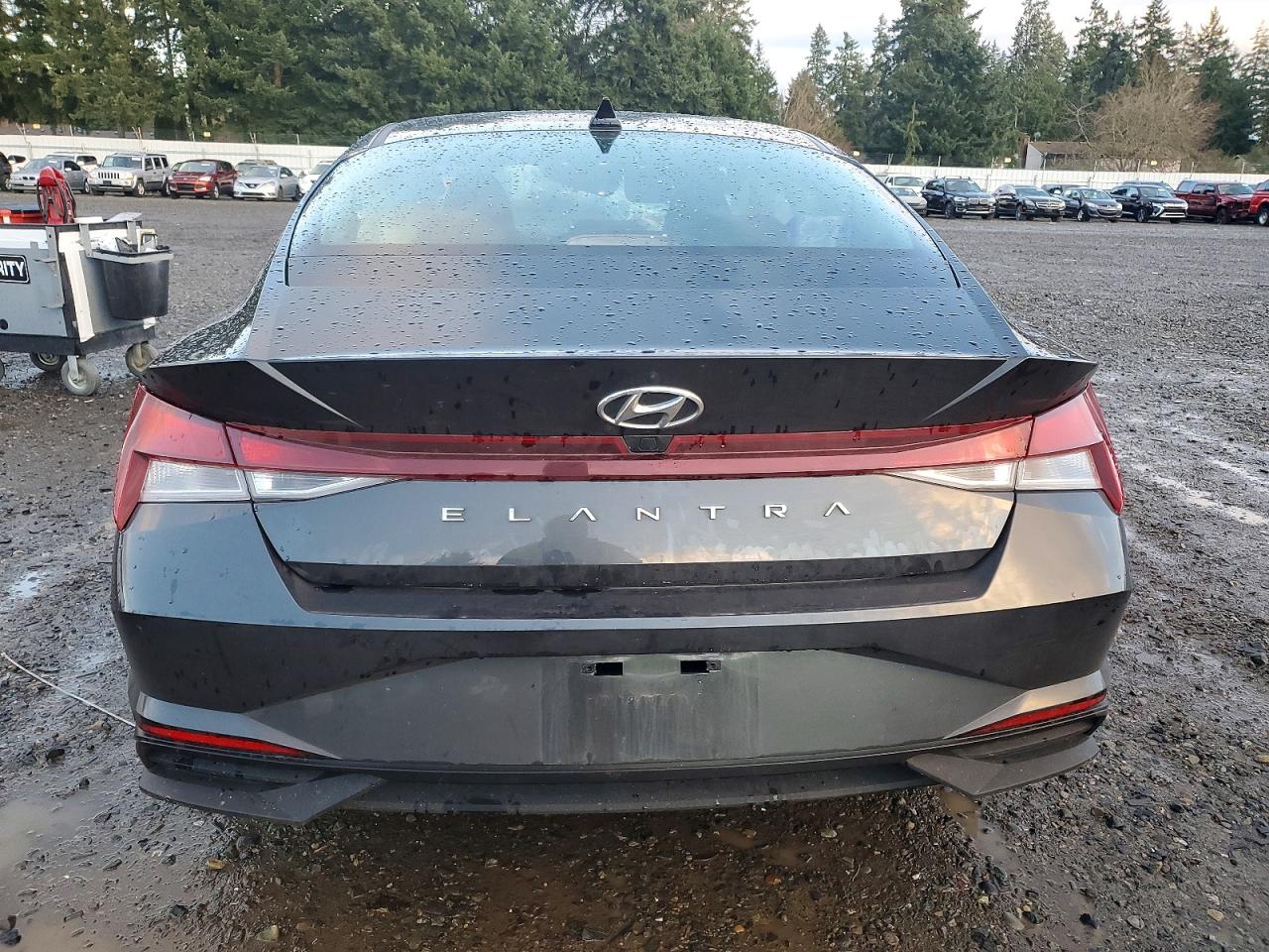 2023 HYUNDAI ELANTRA SEL photo 6