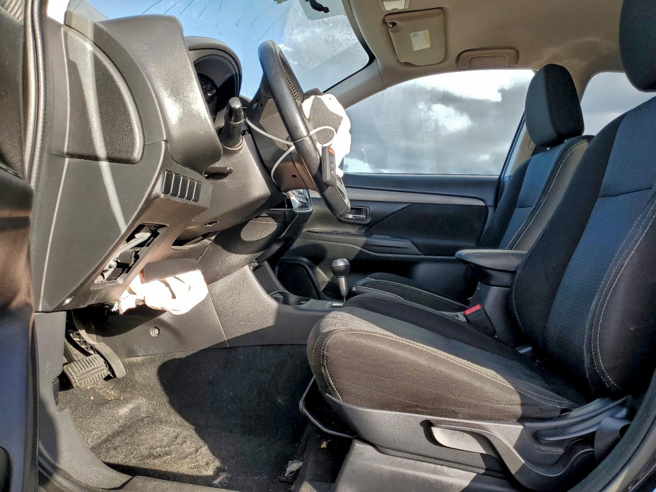 2016 MITSUBISHI OUTLANDER SE photo 13
