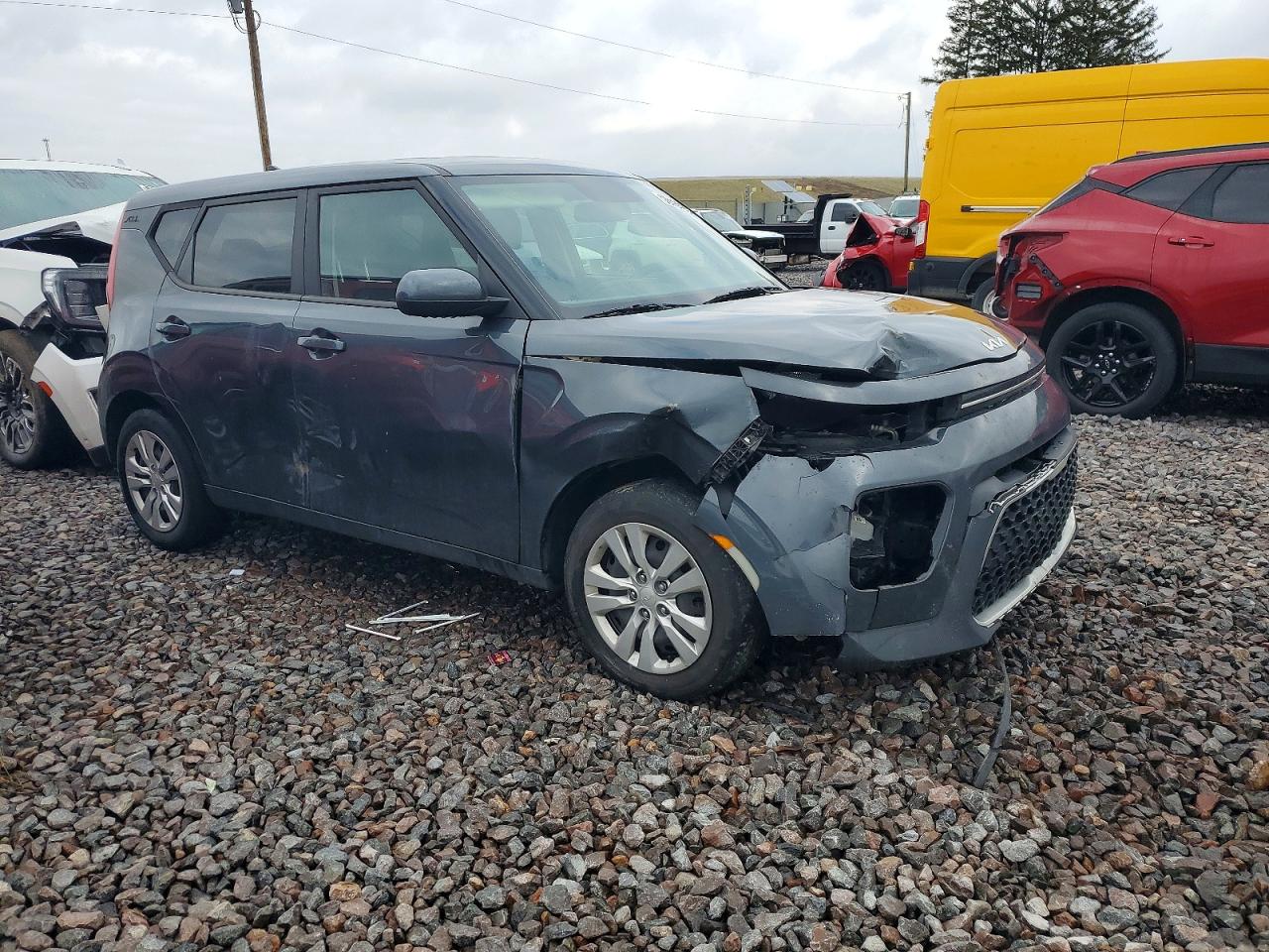 2022 KIA SOUL LX photo 4
