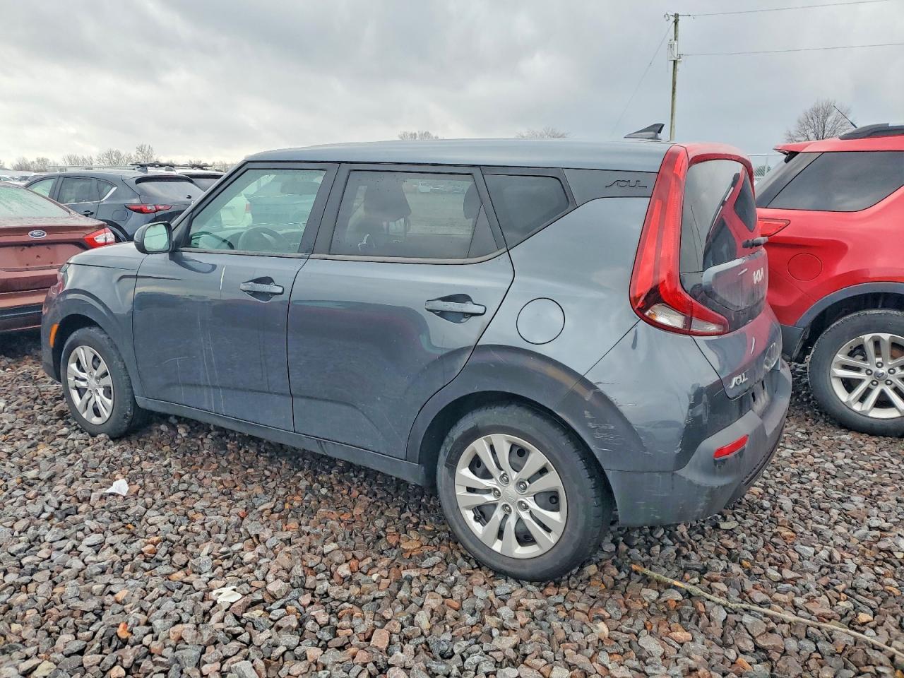 2022 KIA SOUL LX photo 2