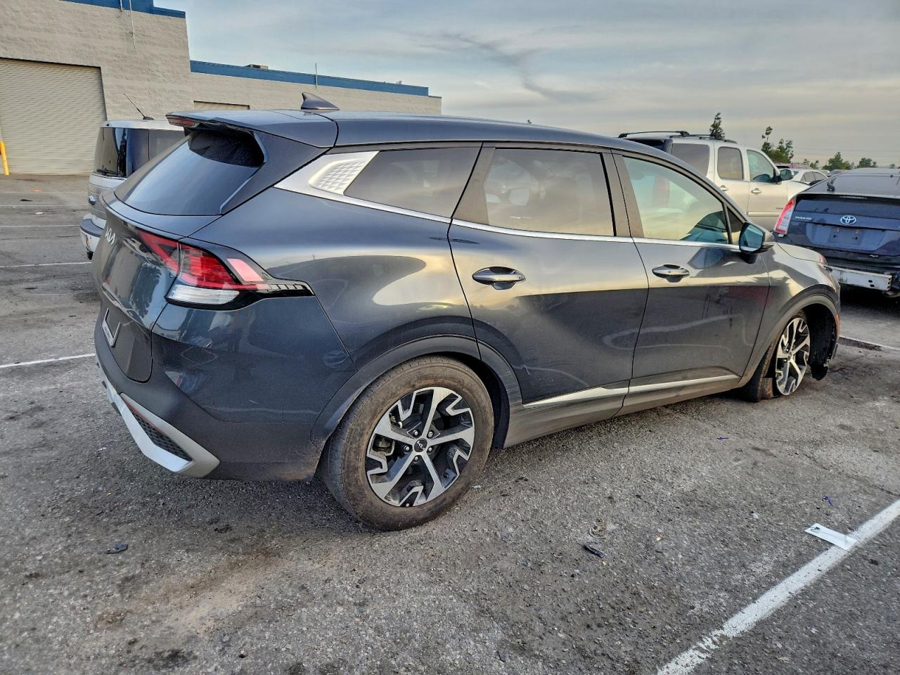 2023 KIA SPORTAGE EX photo 3