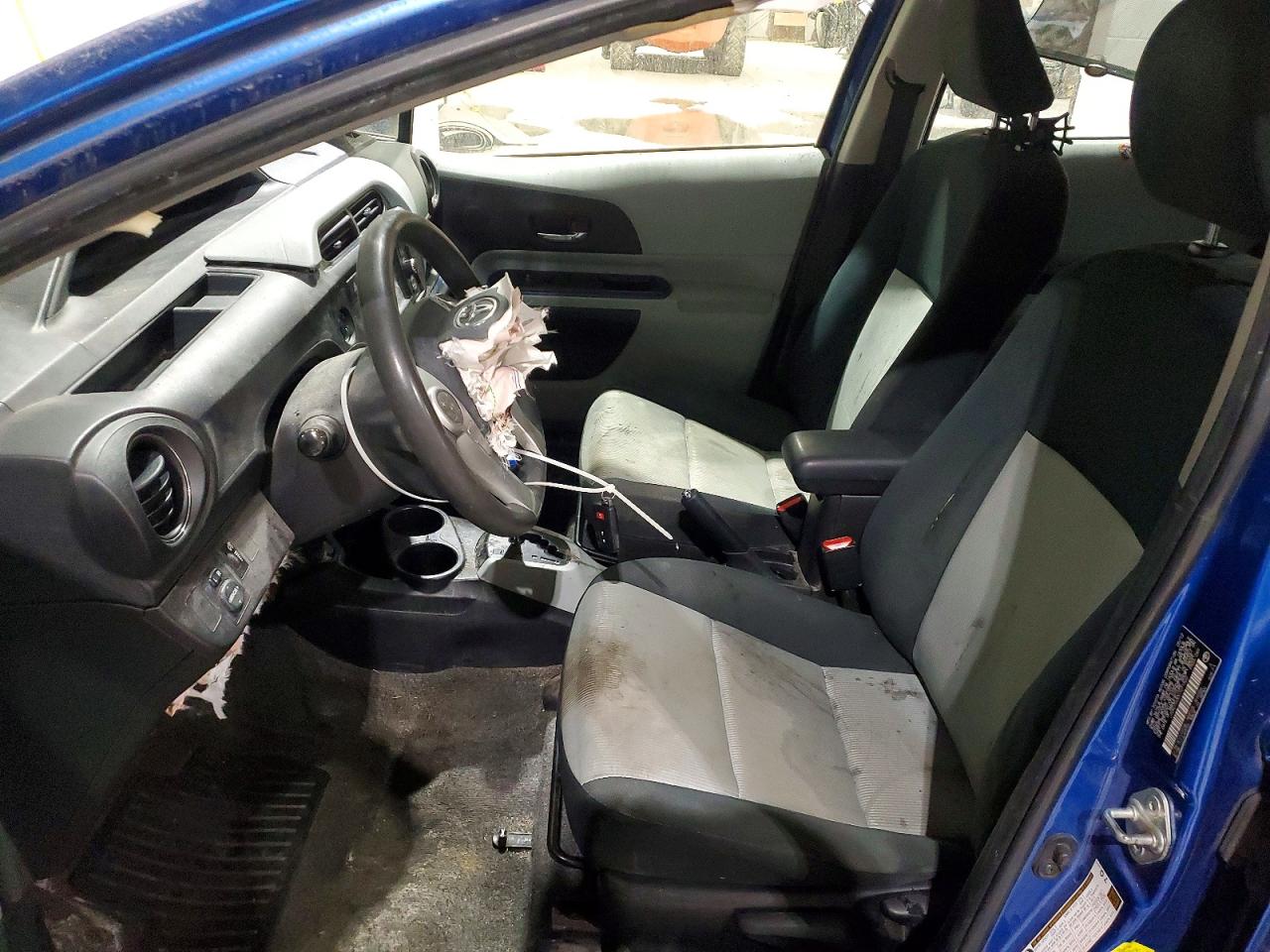 2012 TOYOTA PRIUS C photo 7
