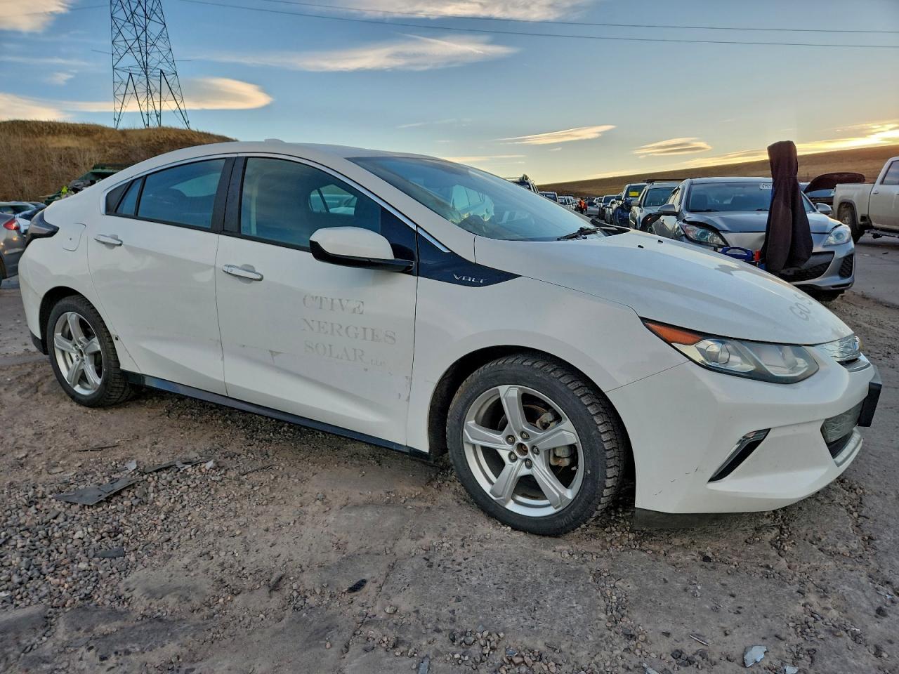 2017 CHEVROLET VOLT LT photo 4