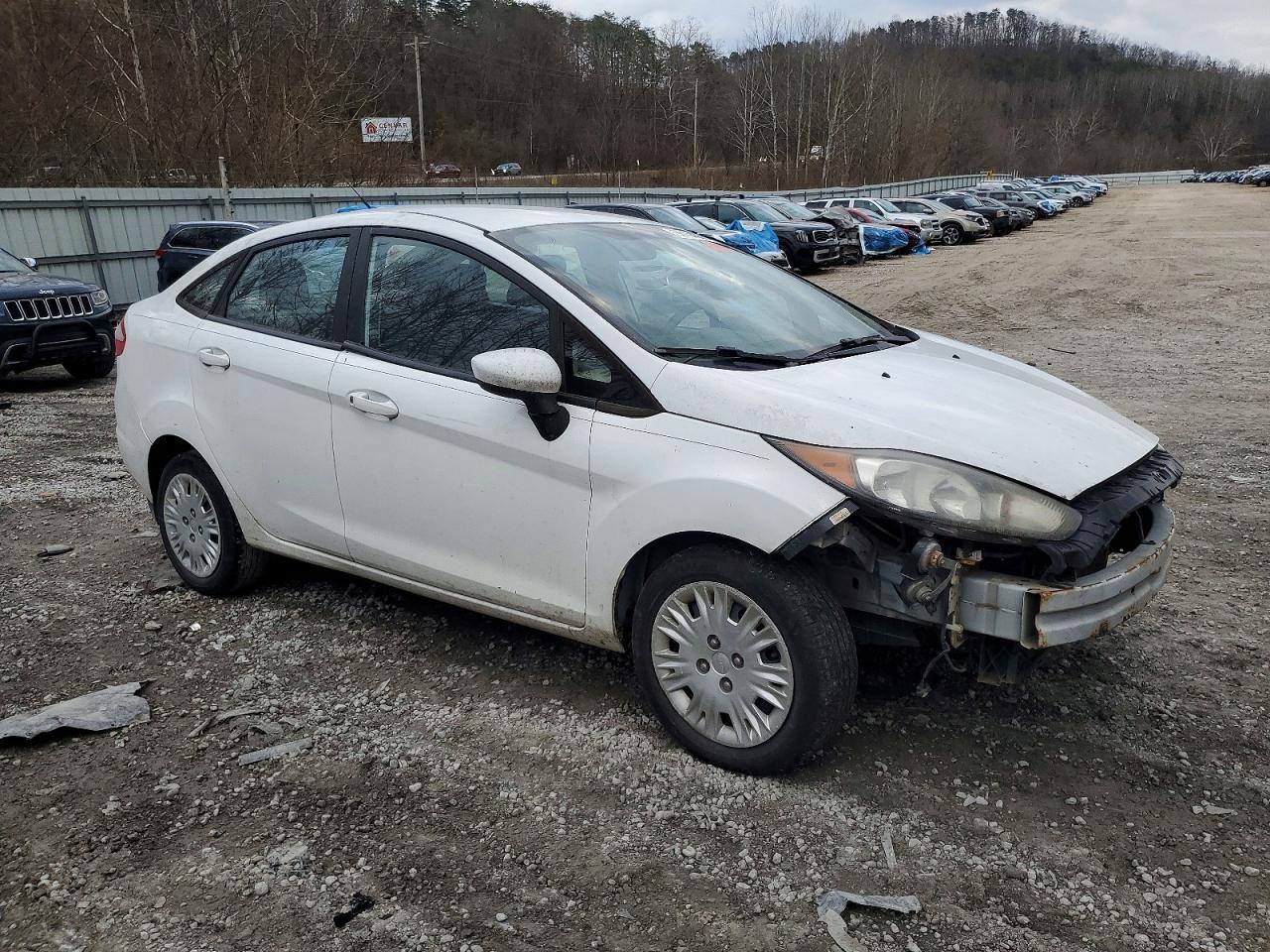 2015 FORD FIESTA S photo 4