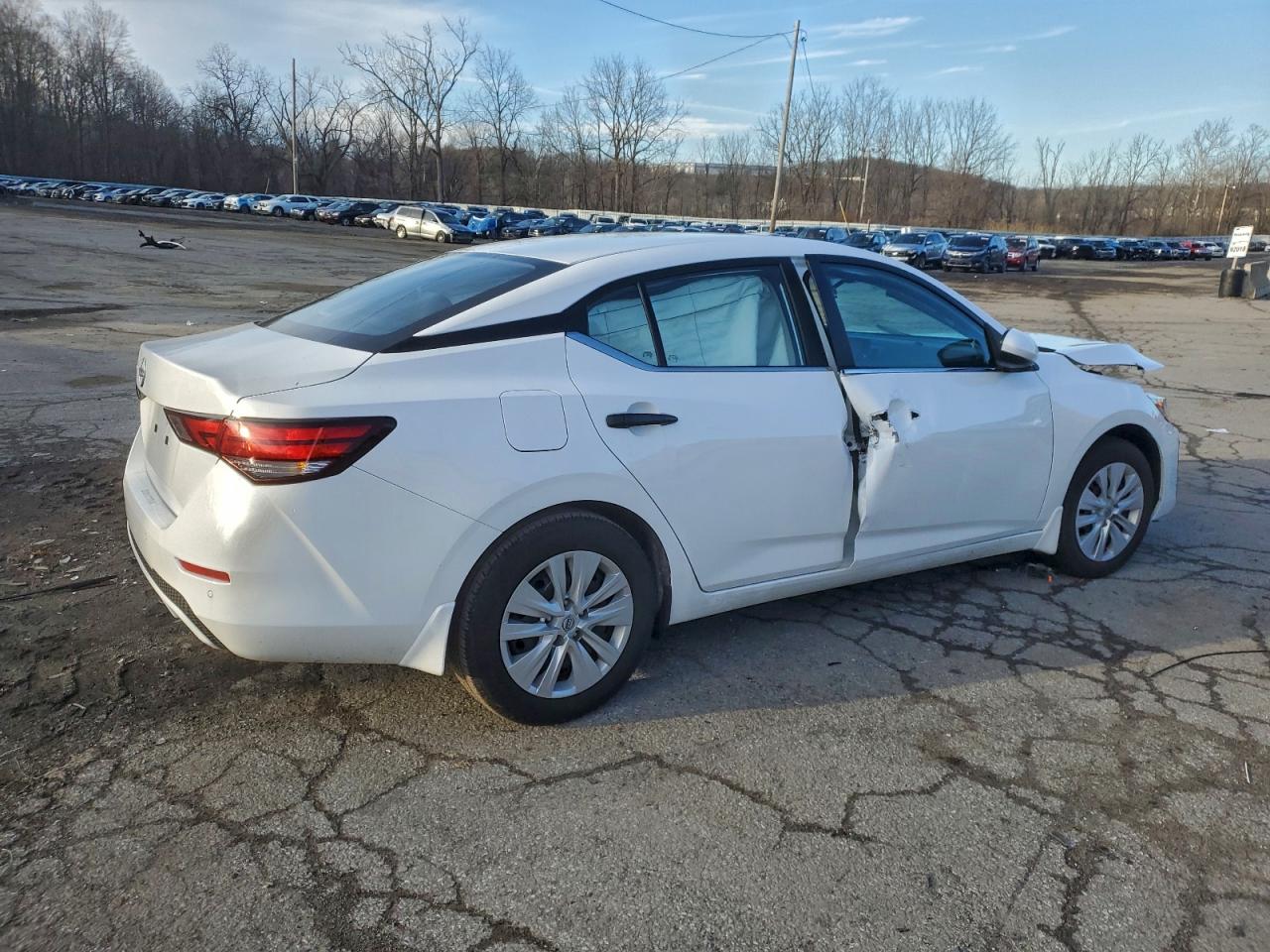 2024 NISSAN SENTRA S photo 3