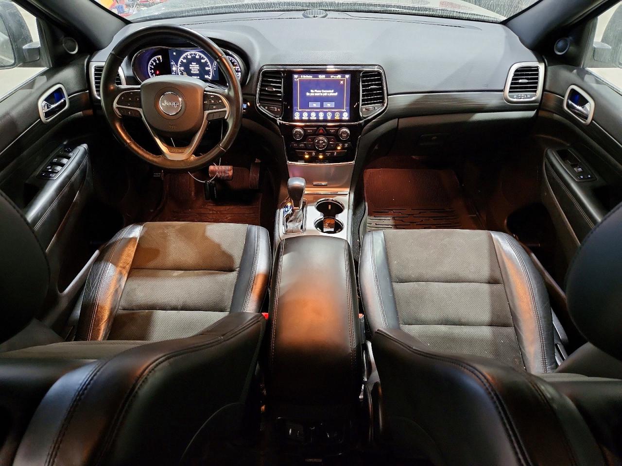 2020 JEEP GRAND CHEROKEE LAREDO photo 8