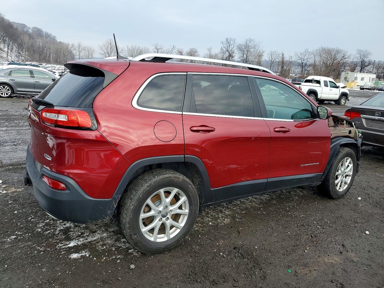 2017 JEEP CHEROKEE LATITUDE photo 3