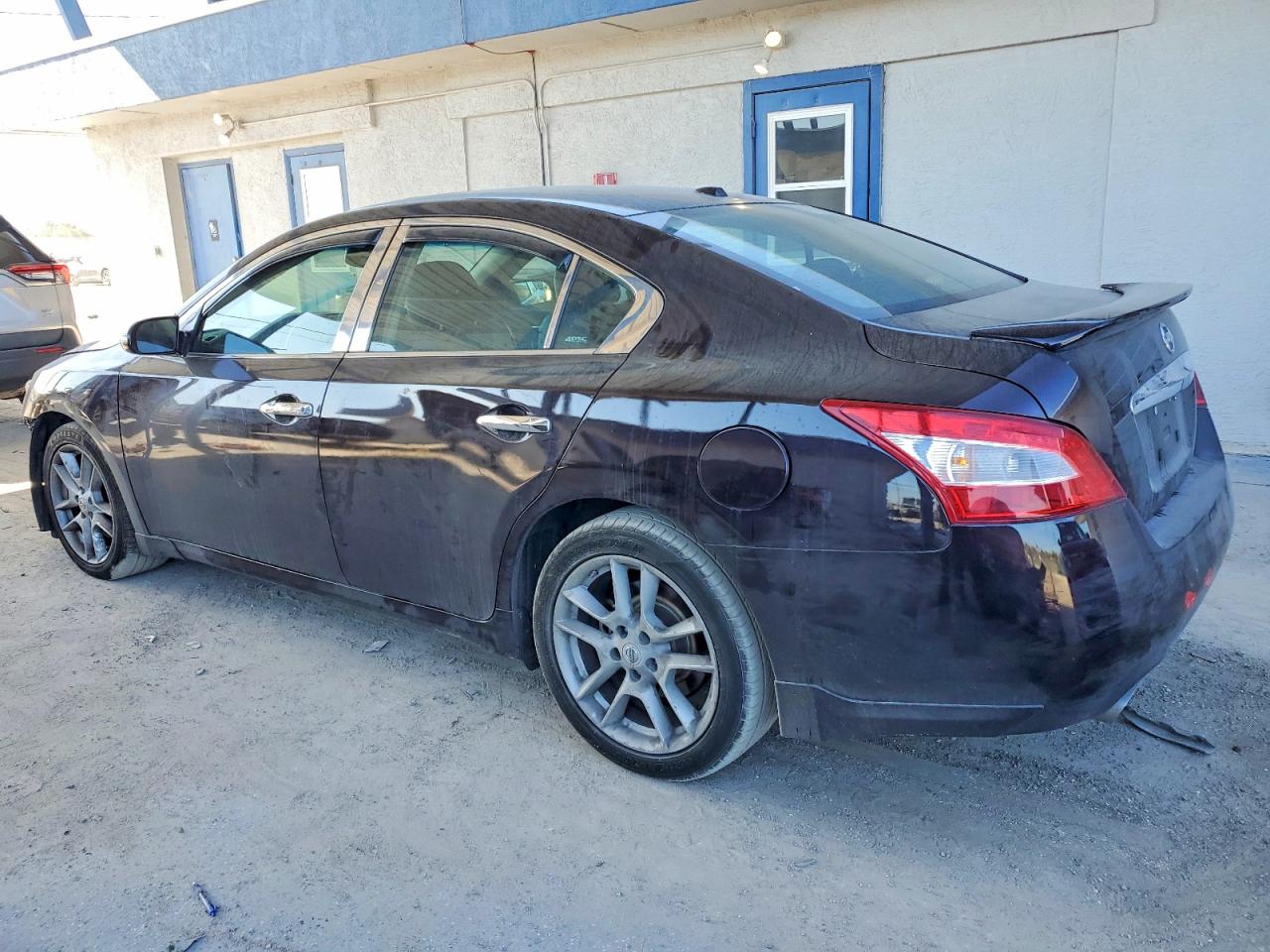 2010 NISSAN MAXIMA S photo 3