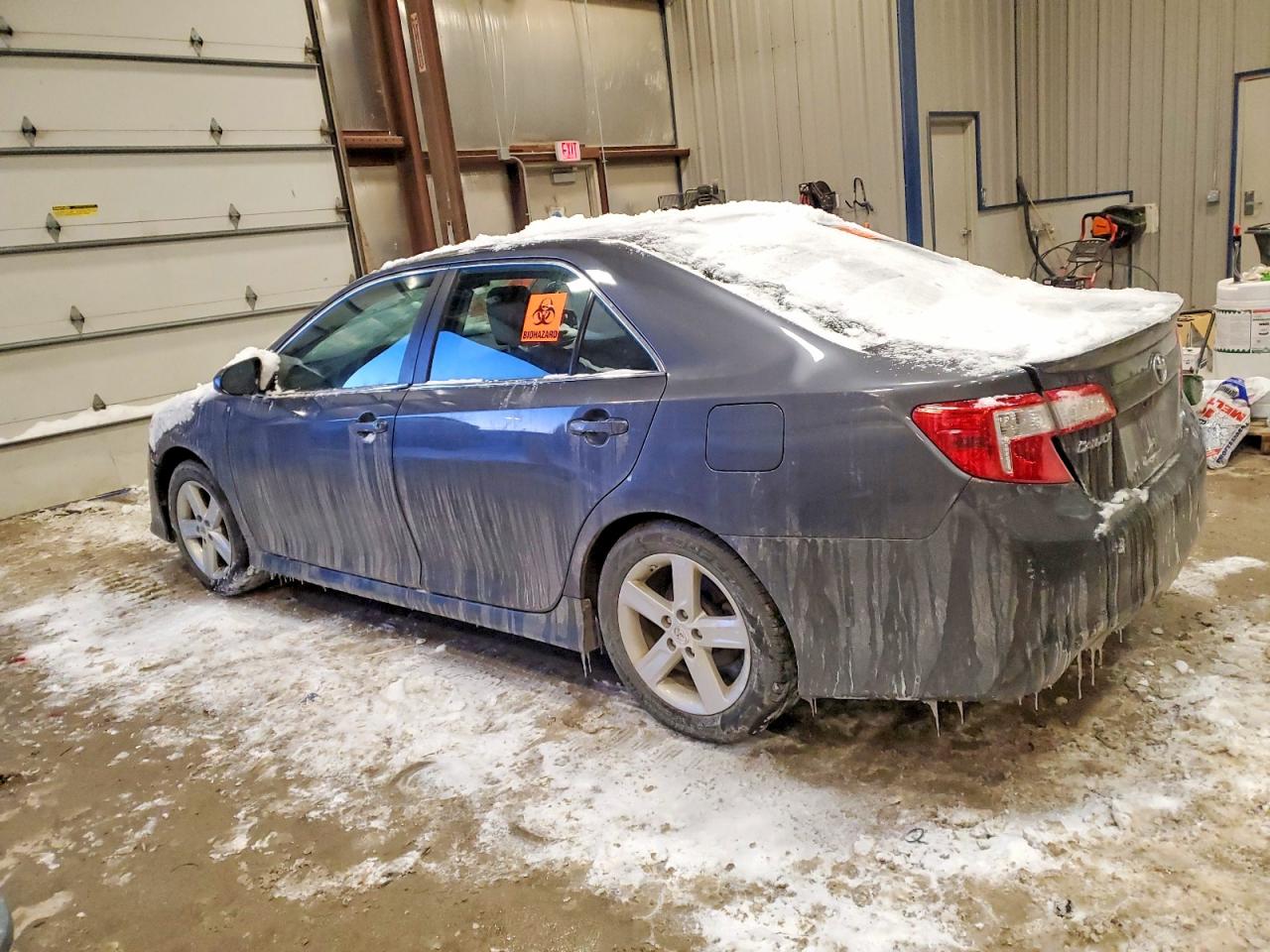 2012 TOYOTA CAMRY BASE photo 2