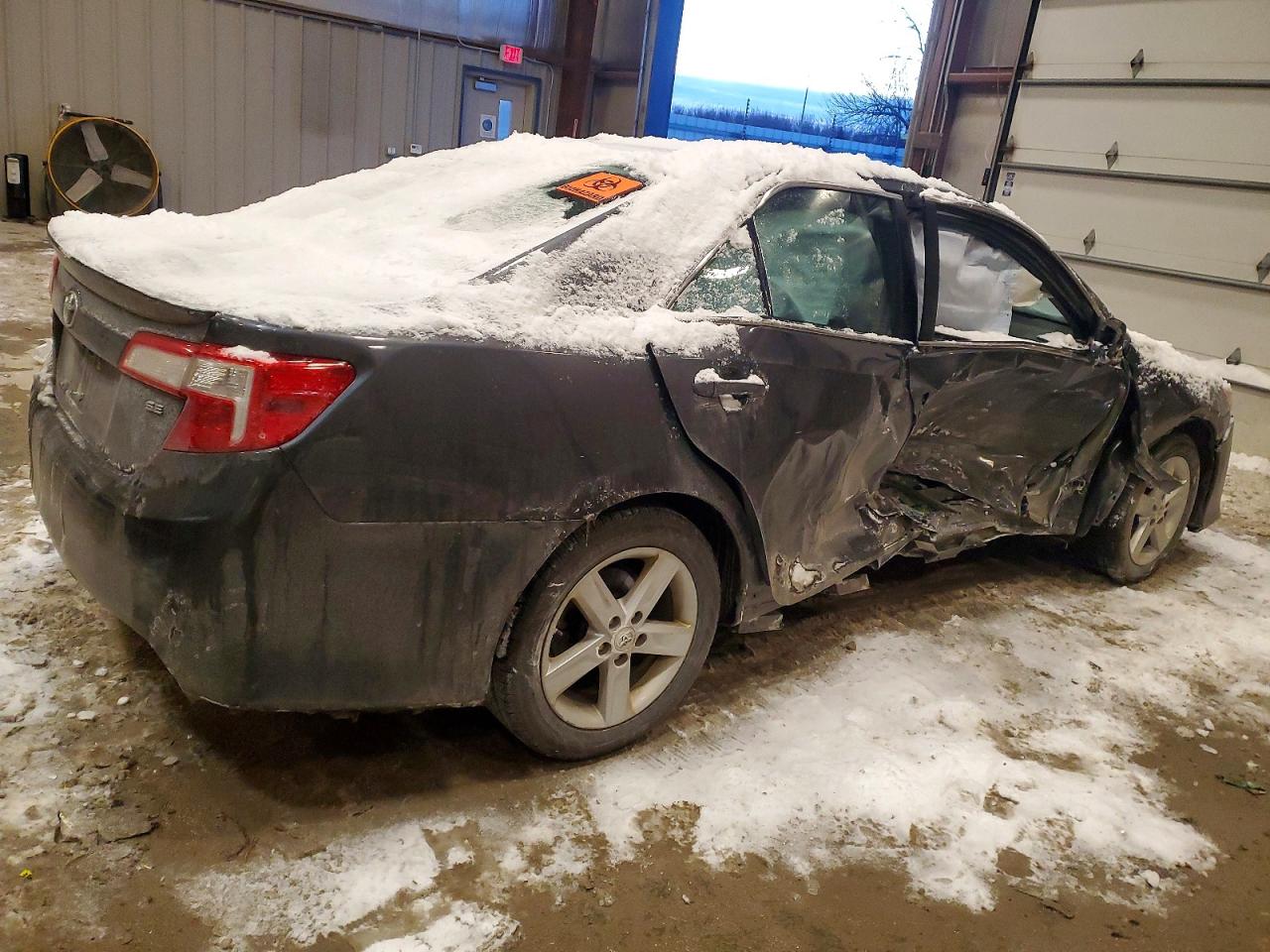 2012 TOYOTA CAMRY BASE photo 3