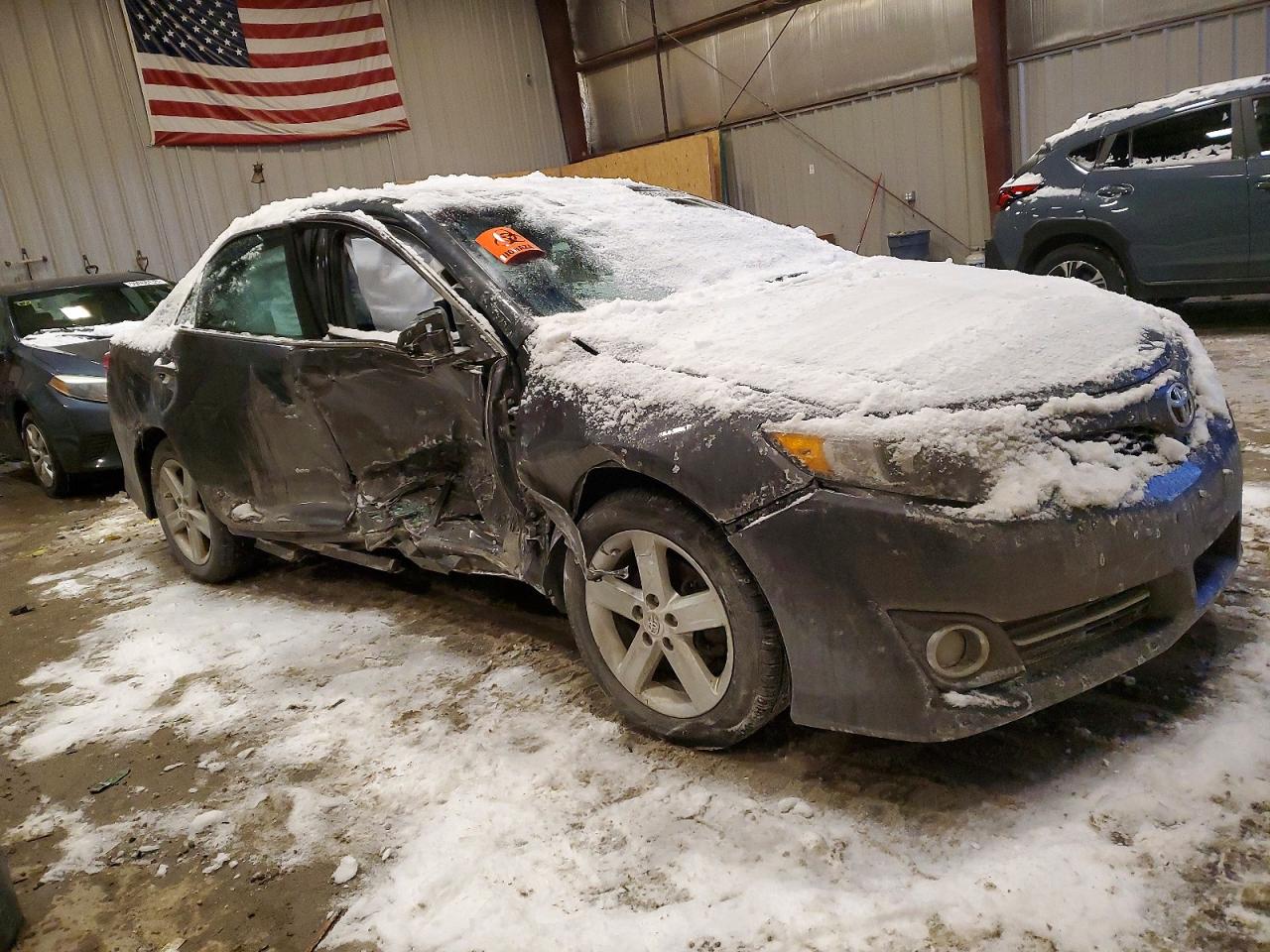2012 TOYOTA CAMRY BASE photo 4