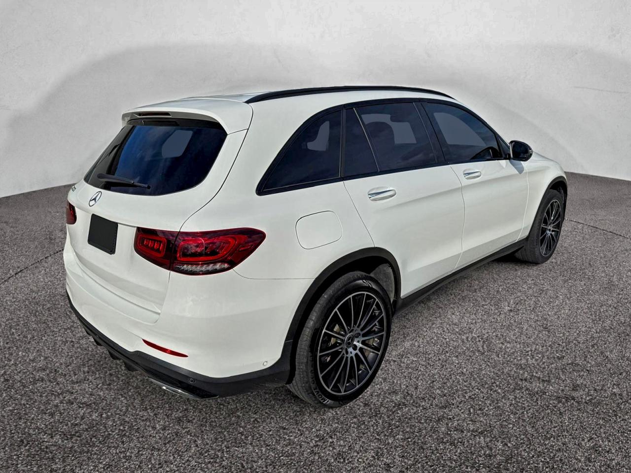 2021 MERCEDES-BENZ GLC 300 photo 4
