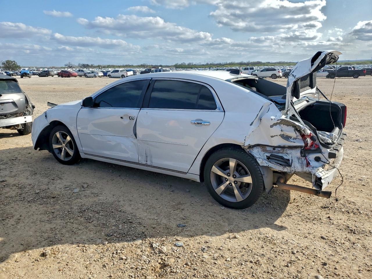 2012 CHEVROLET MALIBU 1LT photo 2