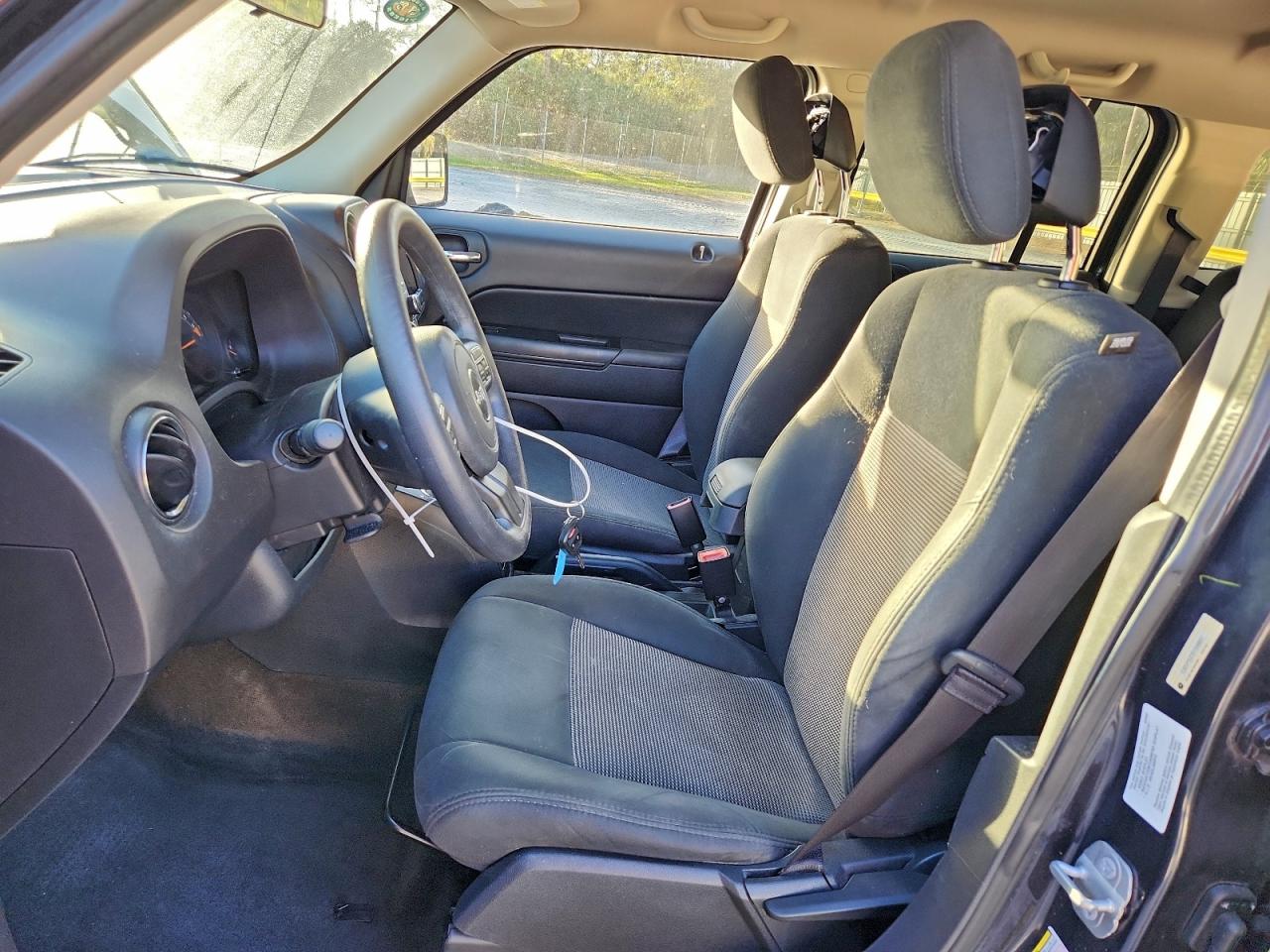 2014 JEEP PATRIOT SPORT photo 7