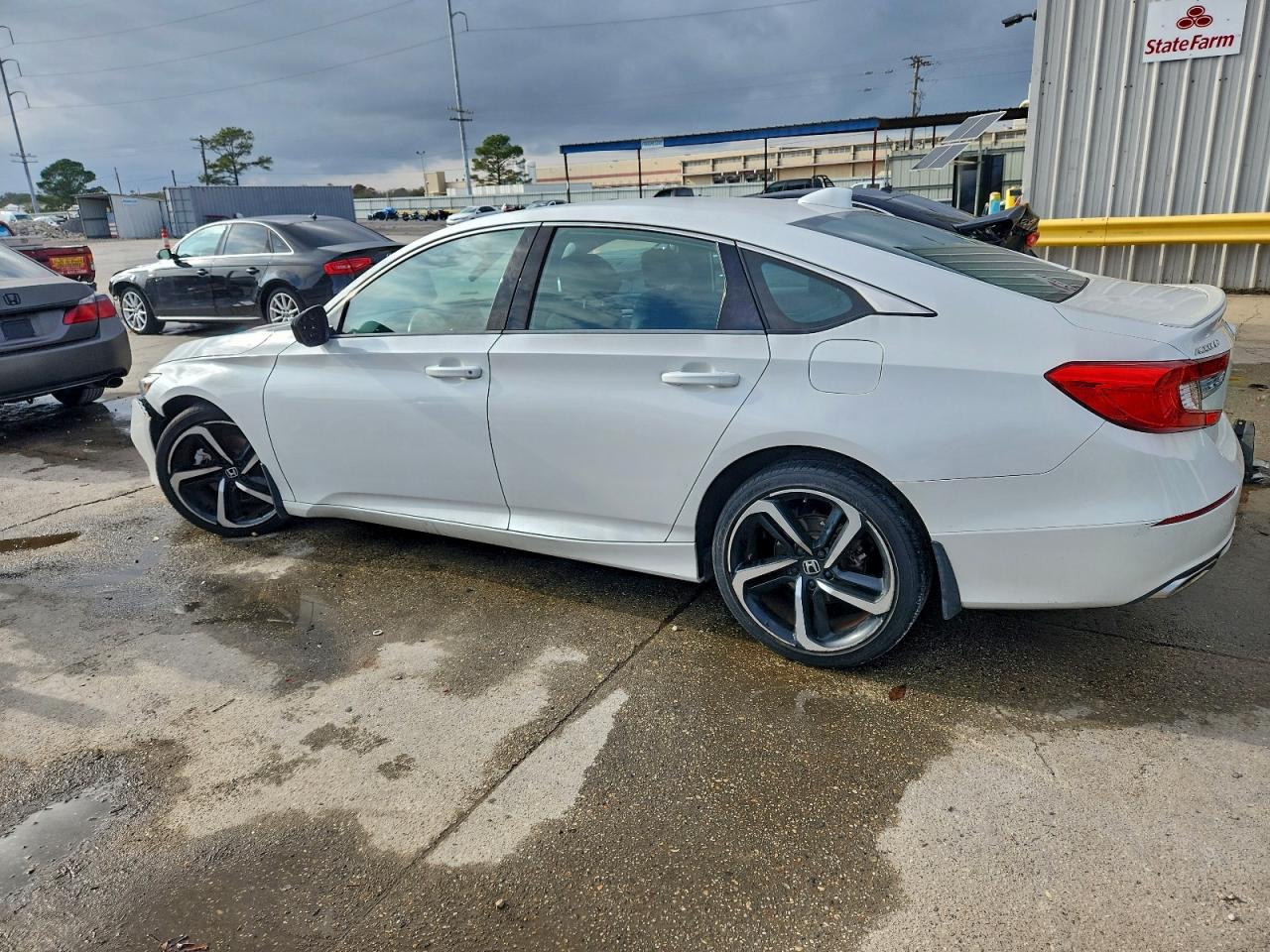 2018 HONDA ACCORD SPORT photo 3