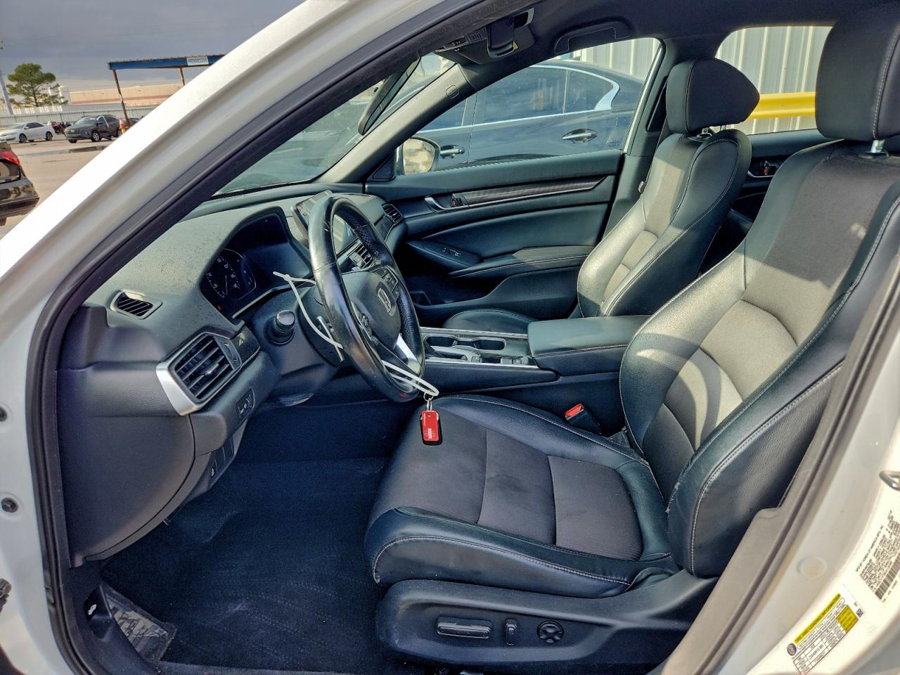 2018 HONDA ACCORD SPORT photo 13