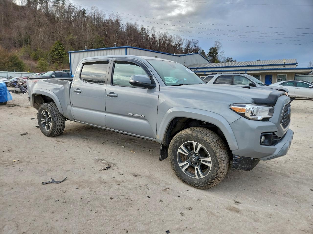 2019 TOYOTA TACOMA DOUBLE CAB photo 4