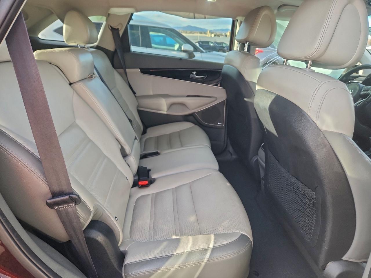 2016 KIA SORENTO SX photo 21