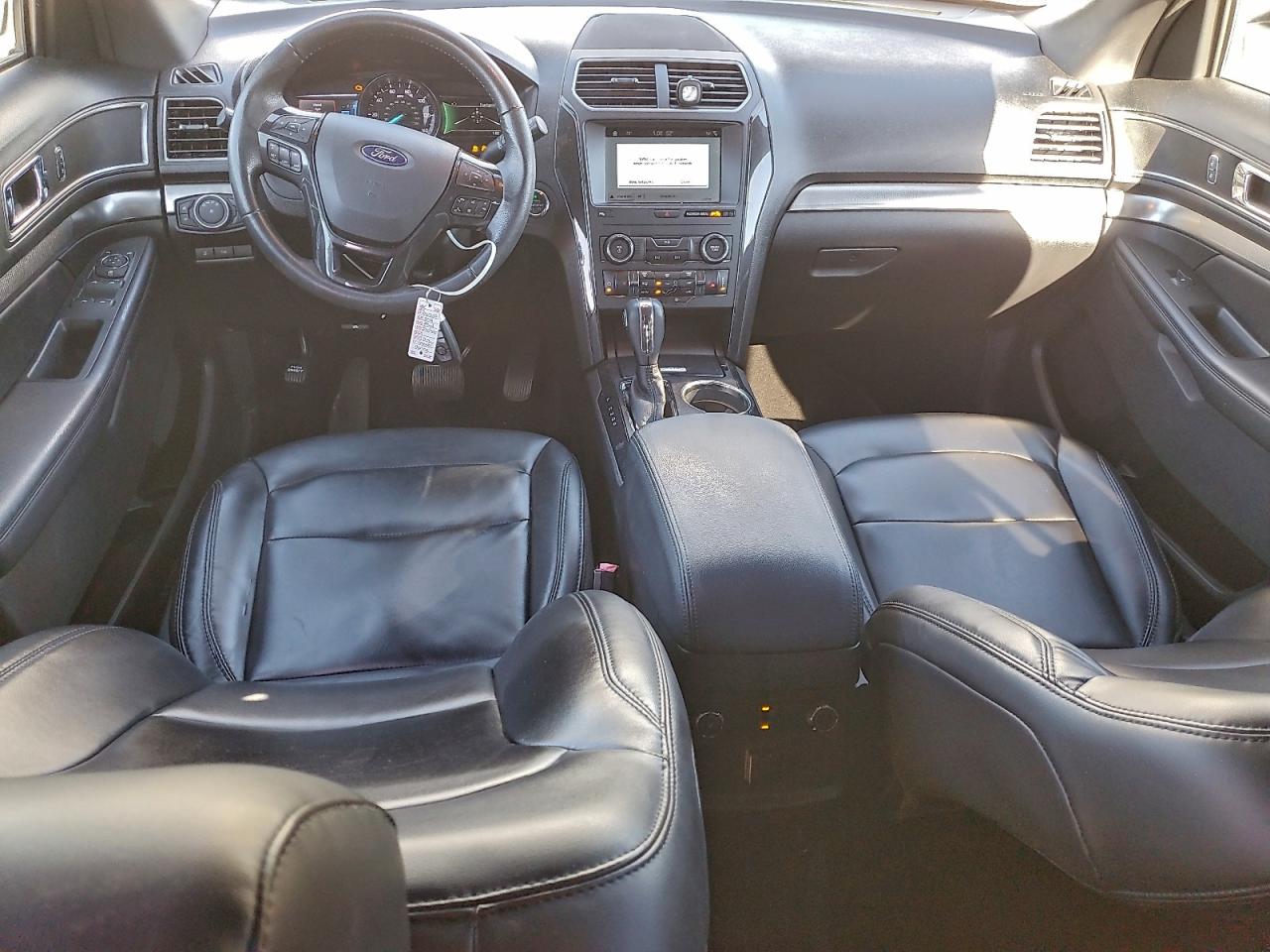 2019 FORD EXPLORER XLT photo 15