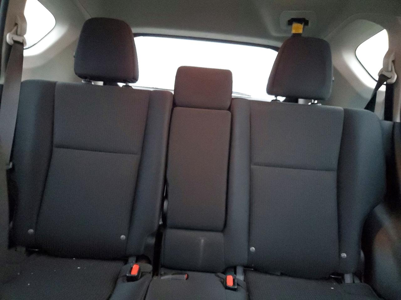 2017 TOYOTA RAV4 LE photo 10