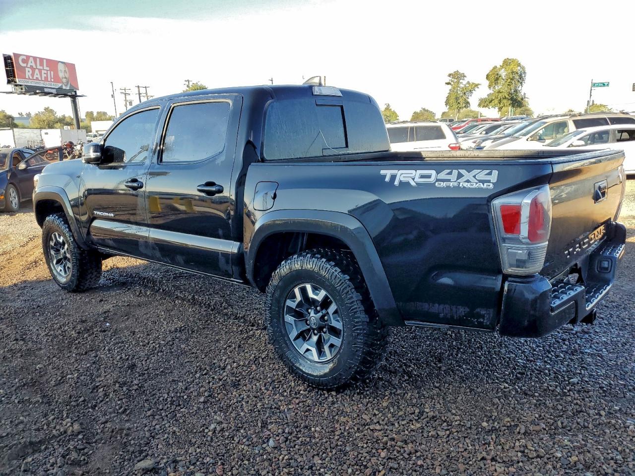 2021 TOYOTA TACOMA DOUBLE CAB photo 2
