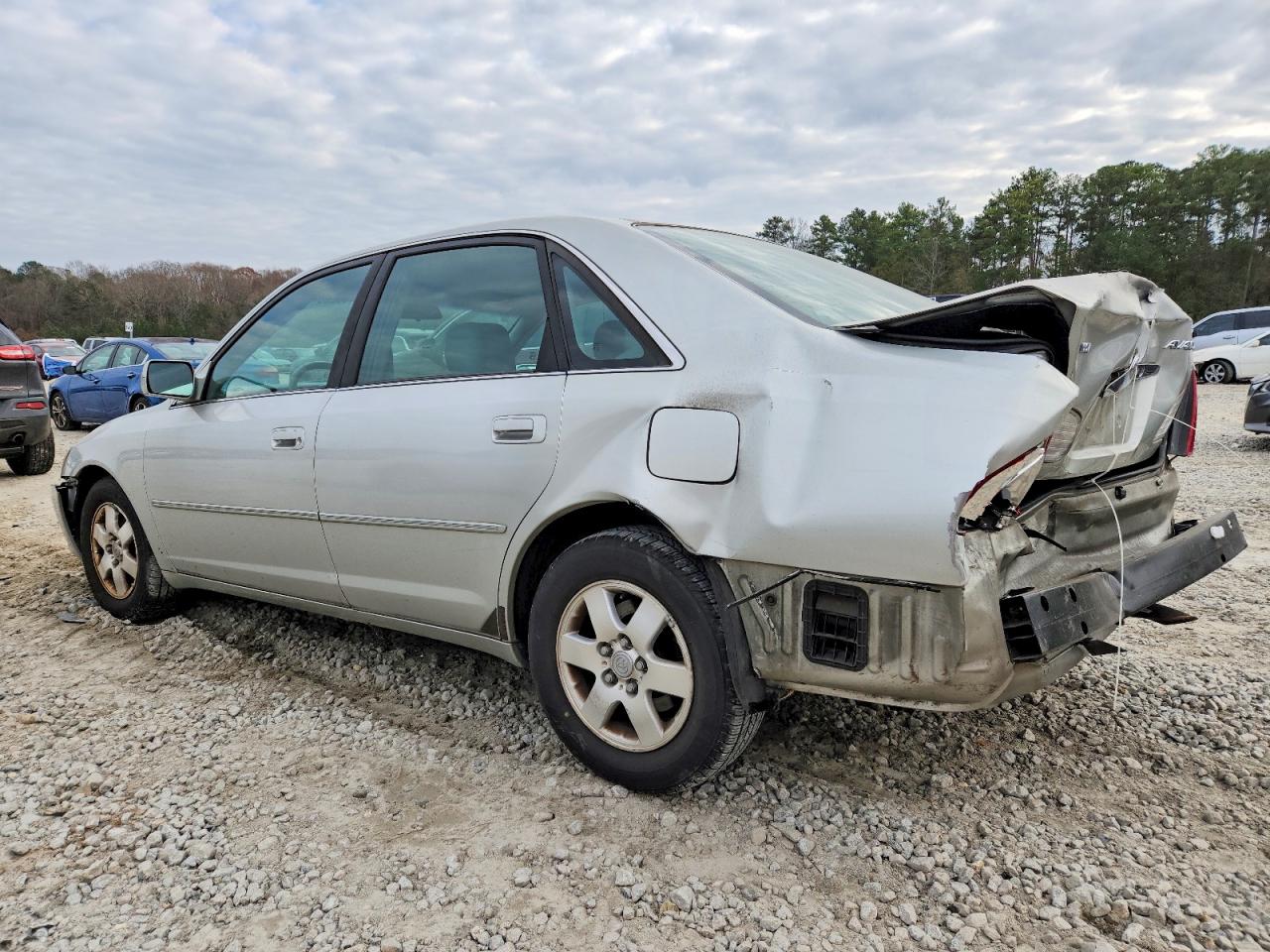 2000 TOYOTA AVALON XL photo 2