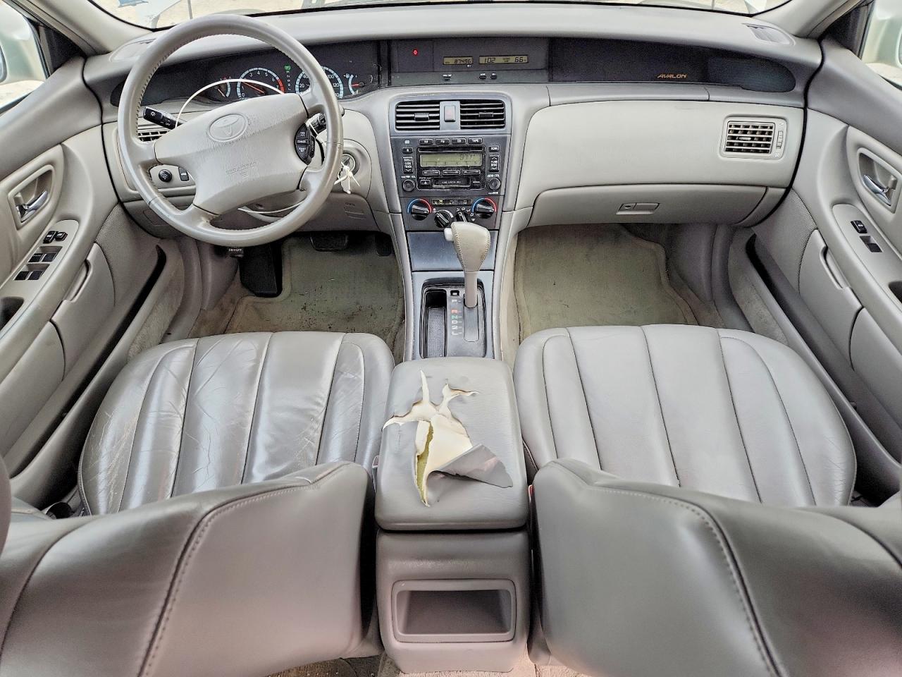 2000 TOYOTA AVALON XL photo 8