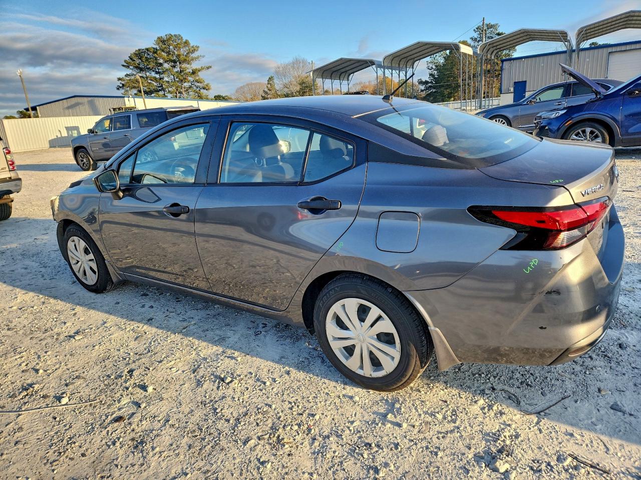 2021 NISSAN VERSA S photo 2