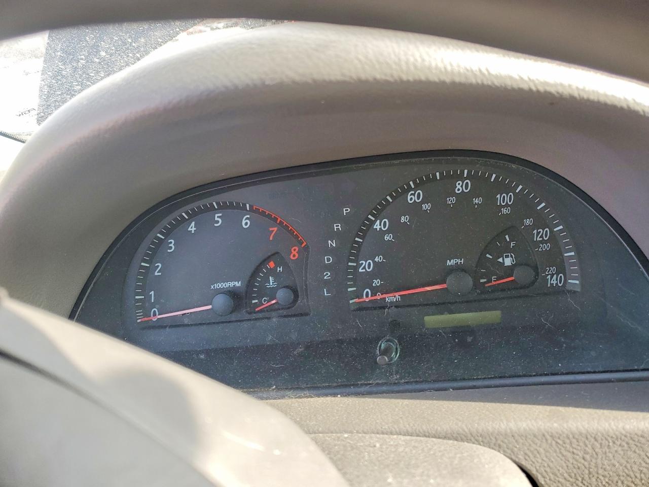 2004 TOYOTA CAMRY LE photo 9