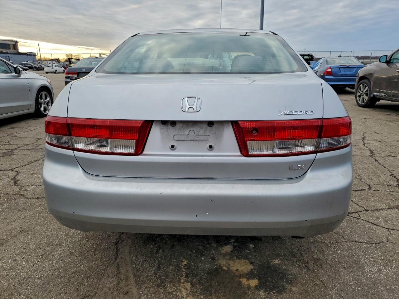 2003 HONDA ACCORD LX photo 11
