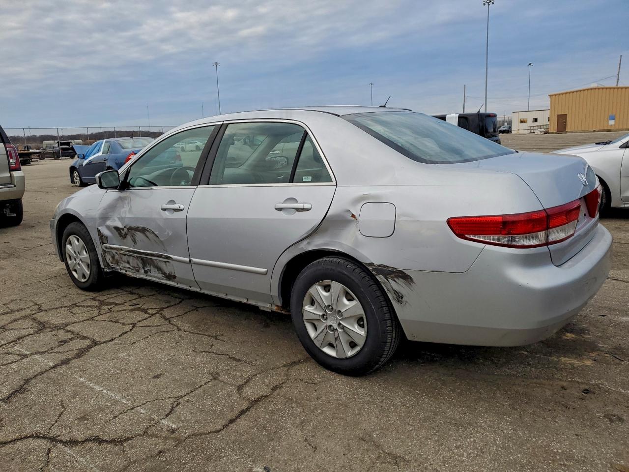 2003 HONDA ACCORD LX photo 3