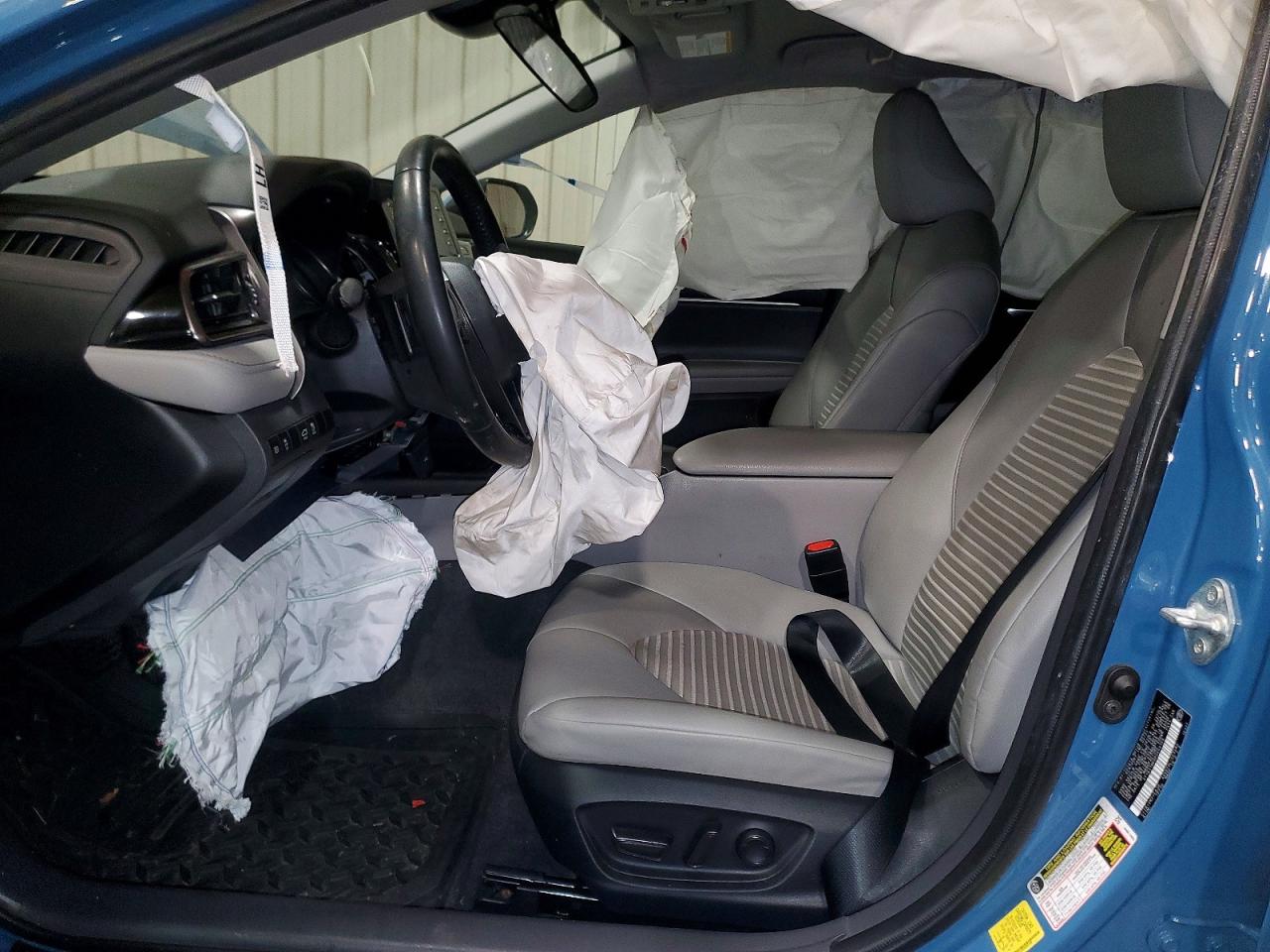 2023 TOYOTA CAMRY SE NIGHT SHADE photo 7
