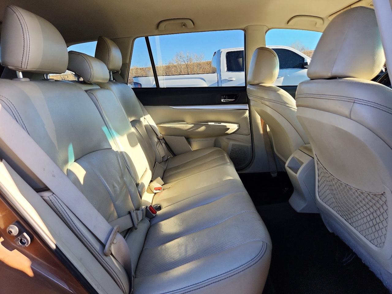 2011 SUBARU OUTBACK 2.5I PREMIUM photo 11