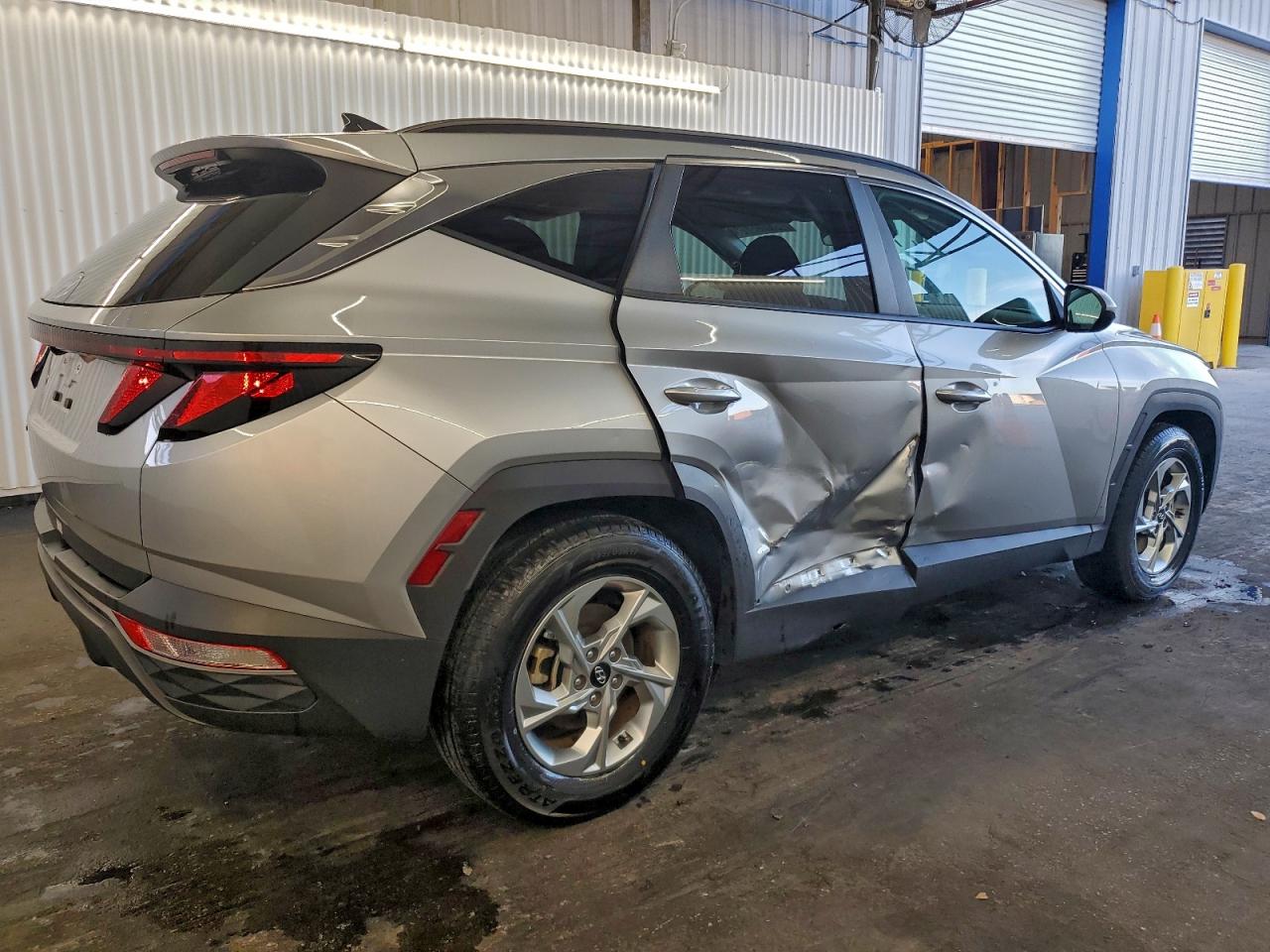 2024 HYUNDAI TUCSON SEL photo 3