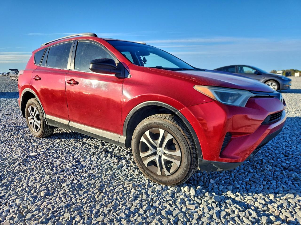 2016 TOYOTA RAV4 LE photo 4