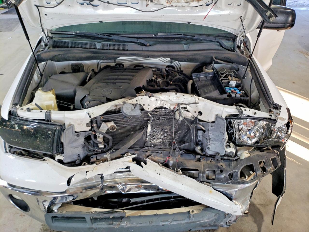 2012 TOYOTA TUNDRA CREWMAX SR5 photo 11