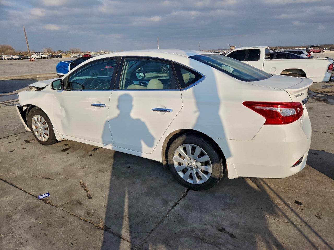 2016 NISSAN SENTRA S photo 4