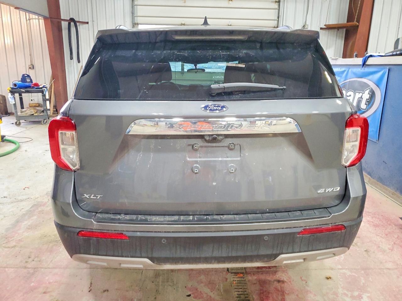 2023 FORD EXPLORER XLT photo 6