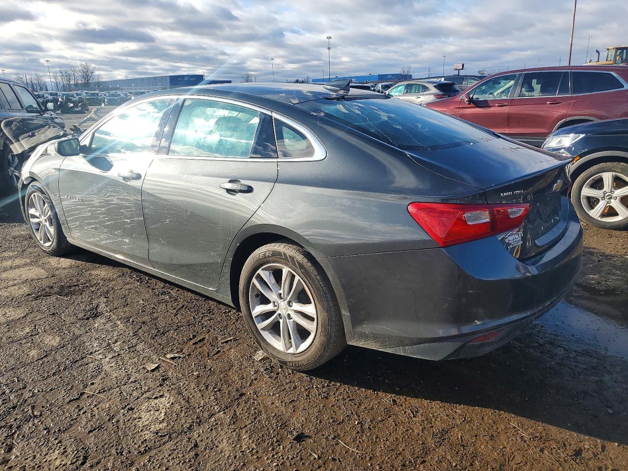 2017 CHEVROLET MALIBU LT photo 2