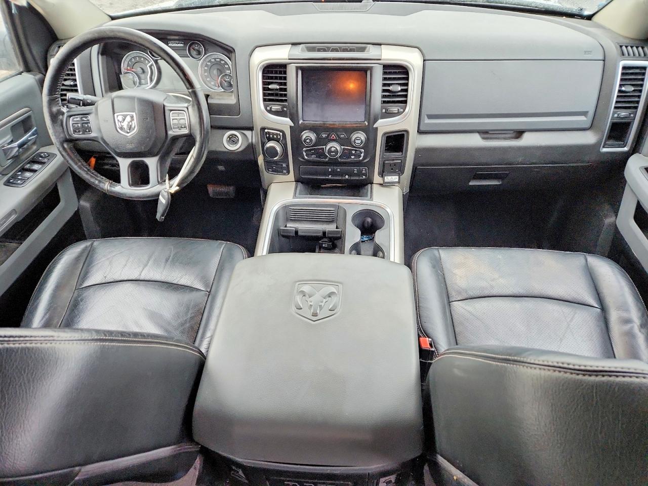 2018 RAM 1500 SLT photo 8