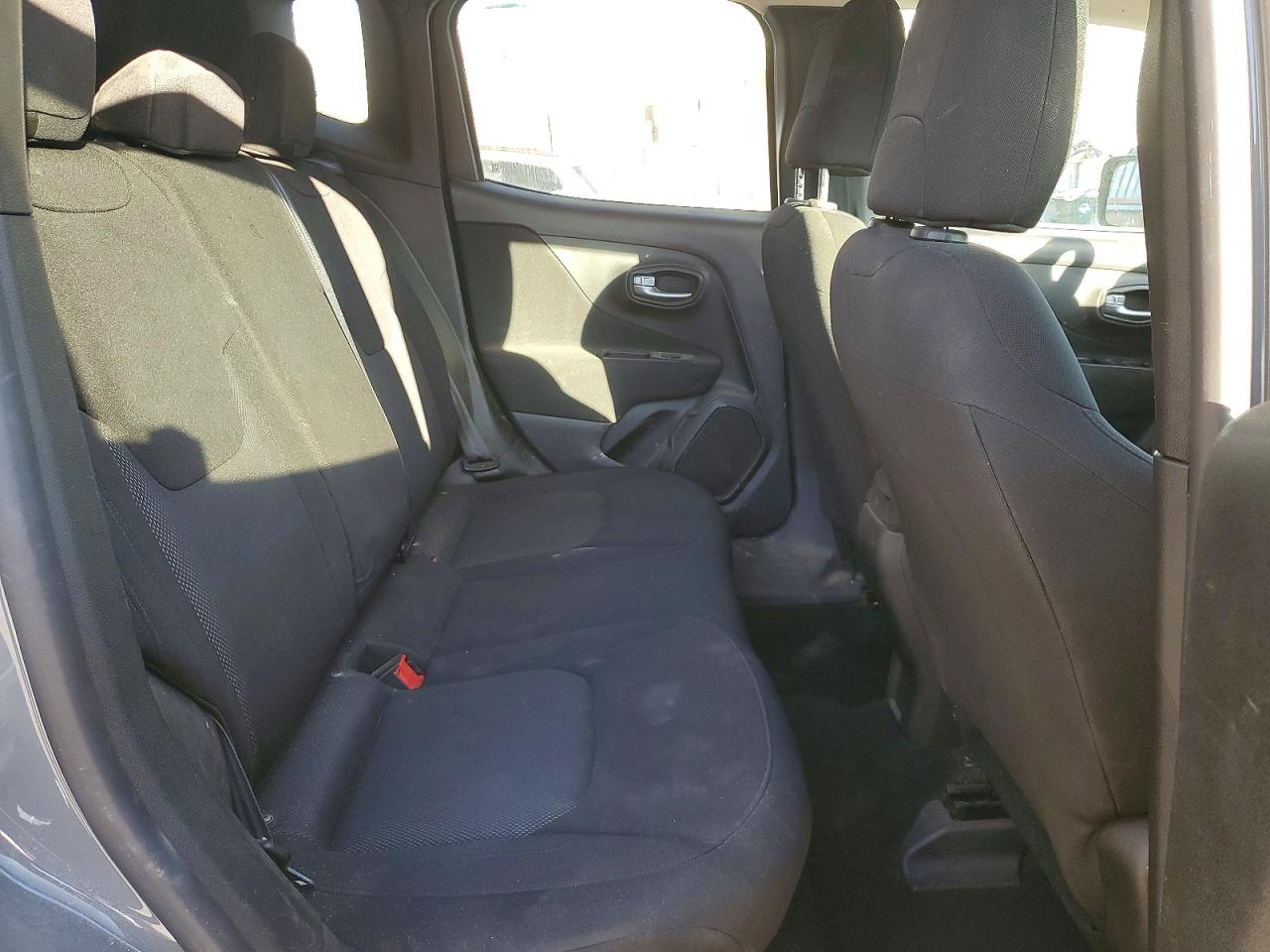 2020 JEEP RENEGADE SPORT photo 11